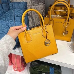 Michael kors mercer medium crossbody bag